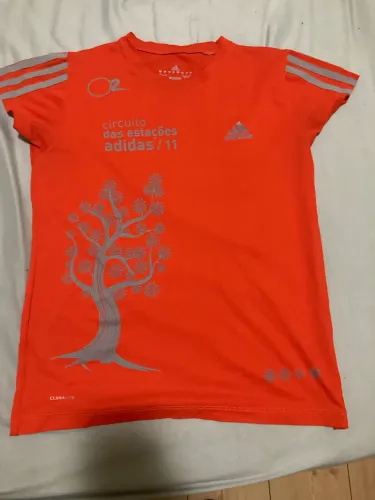 Camiseta Adidas Feminina - Circuito das Estações 2011 - Tamanho M