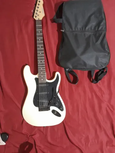 Kit Guitarra Completo (Strinberg + CubeBaby) - Só Ligar e Tocar. Preço negociável. 