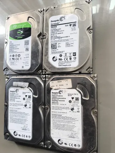 HD Seagate Barracuda 1TB semi novo