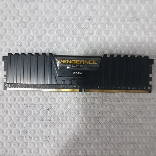 Memória Ram Corsair vengeance LPX 16 GB 2400 Mhz