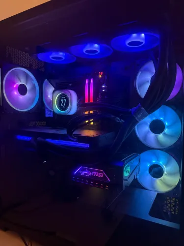 Water cooler Corsair 360 mm icue link titan lcd