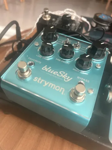 Pedal bluesky com acrílico impecável!