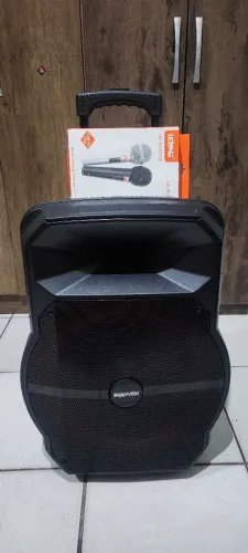 Caixa de som amplificada Polivox