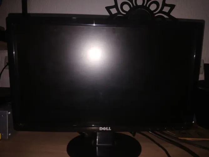 Monitor Dell D1901Nc