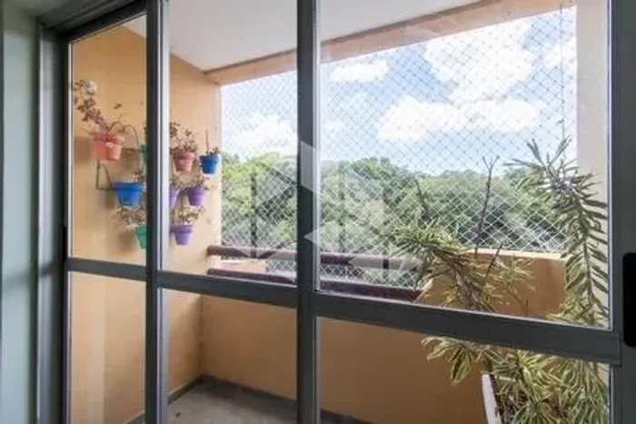 Apartamento Amplo de 77 m² em Guarulhos | 3 Dormitórios, Suíte, Varanda e Excelente Locali