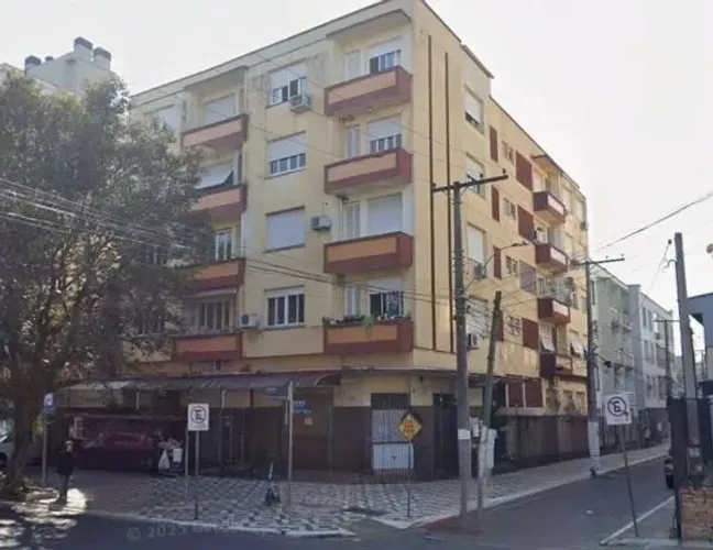 Apartamento no bairro Santana de 2 dormitórios DESOCUPADO