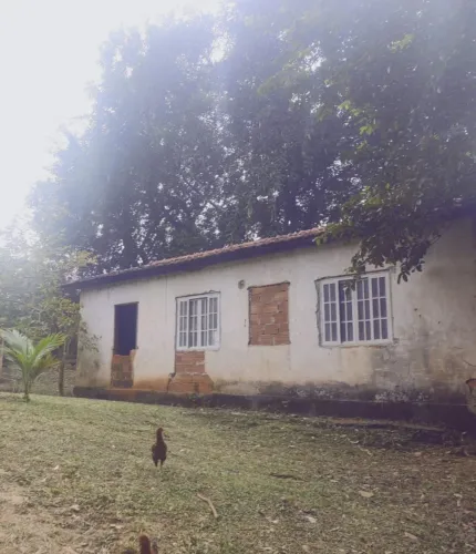 Alugo Casa na roça...