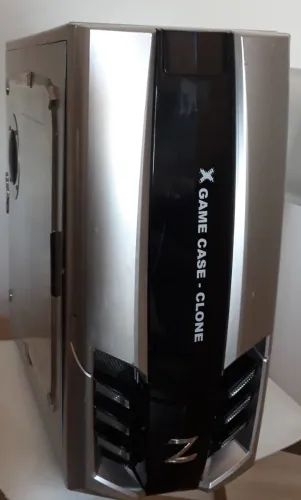 GABINETE CLONE X-GAME (PRATA E PRETO)