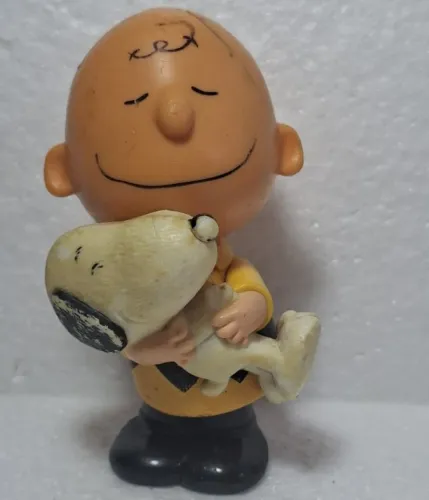 Boneco Charlie Brown c/ Snoopy - Coleção Peanuts O Filme McD's 2015/Trinca