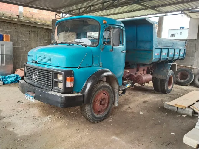 Mercedes 1113 caçamba