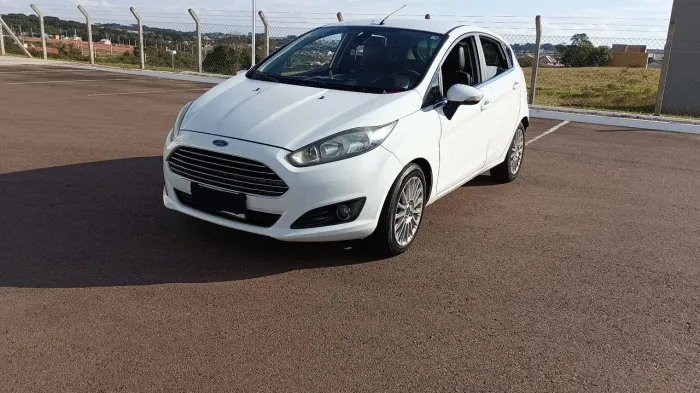Ford Fiesta Titanium 1.6 16V Flex Mec. 2014