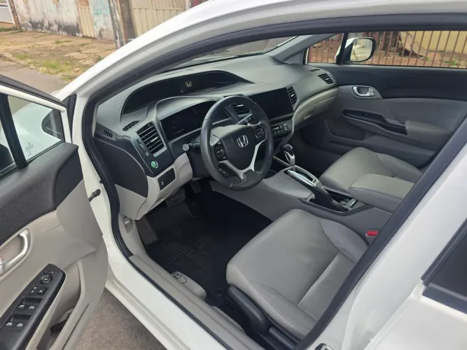 Honda Civic Sedan LXR 2.0 Flexone 16V Aut. 4P 2016