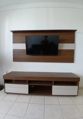 Painel e Rack para TV (sala de estar)
