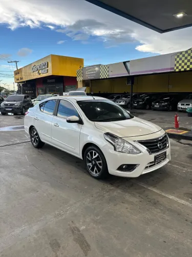 Nissan Versa Unique 1.6 16V Flexstart 4P Aut. 2017