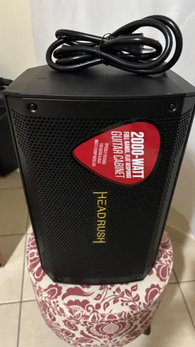 HeadRush FRFR-108 2000W - Caixa Ativa FRFR para Pedaleiras - Excelente Estado