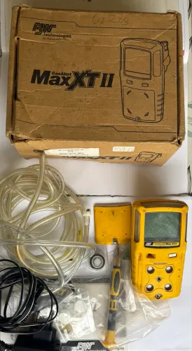 Detector  Max Xt Ii - 4 Gases C/ Bomba Eletrônica - Protsul