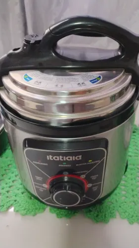 Panela de pressão elétrica