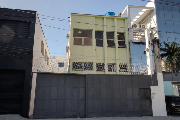 Edifício monousuário para venda em Vila Albertina, 696m²