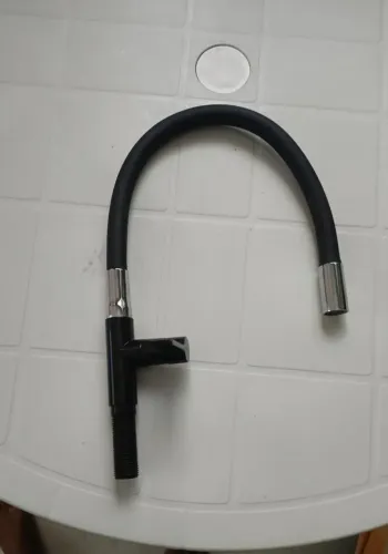 Torneira gourmet flexível nunca usada