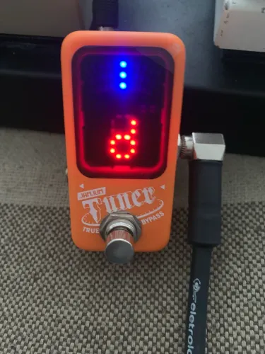 Pedal afinador  com função MUTE
