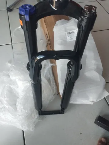 Suspensão de bicicleta aro 29 com trava 