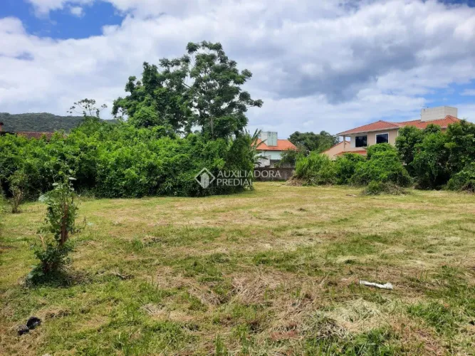 Vendo terreno no Coração do Campeche no Sul da Ilha em Florianópolis SC!