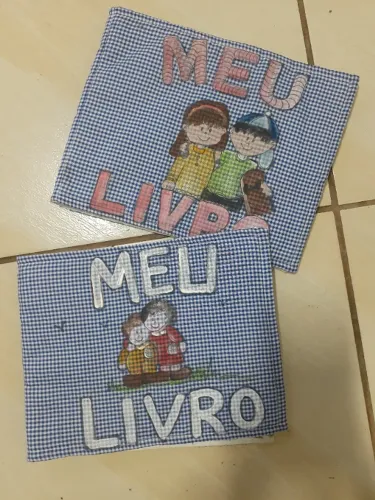 LIVROS DE PANO. NÚMEROS E ALFABETO. PINTADO À MÃO. LAVÁVEL.
