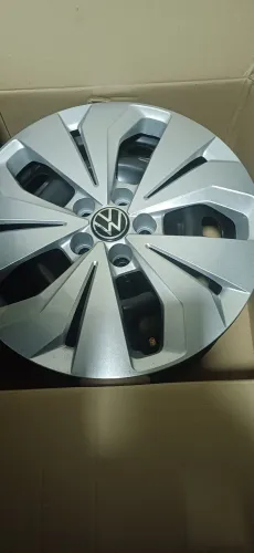 Rodas aro 16 com as calotas e os parafusos 