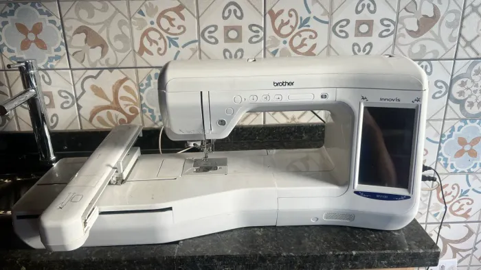 Bordadeira Brother BP2100