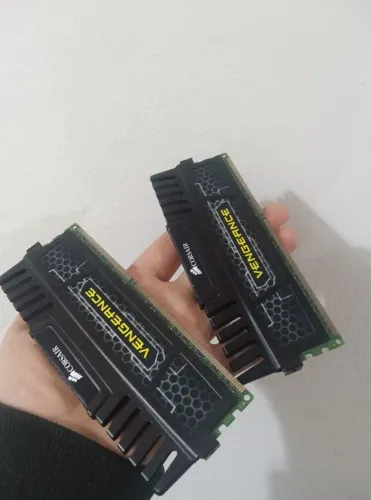 2x4GB Memória RAM Vengeance Ddr3