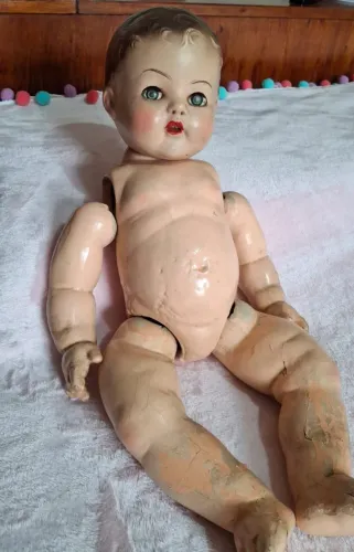 BEBÊ ANTIGO 53 CM - OLHOS DE VIDRO QUE ABREM E FECHAM - DÉCADA 40/50 