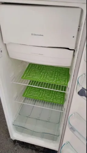Geladeira 1 mês de uso só 