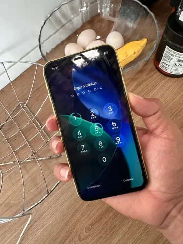 IPHONE 11 SEMINOVO BEM CONSERVADO