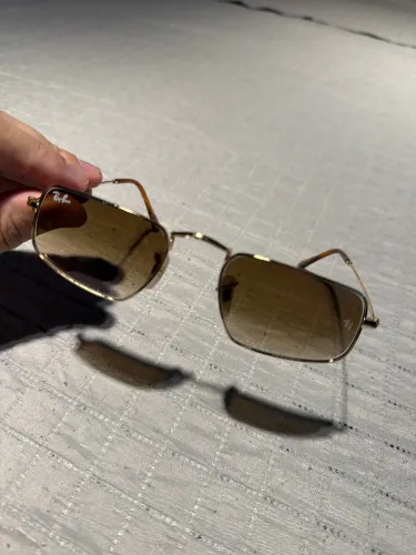 Óculos de sol Ray-Ban Rb3957/52  20-135 Julie cor ouro made in italy 