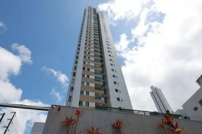 Boa Viagem, 3 Qts/2 Suites, 70m², Muito Alto, Bem Localizado, Reformado, Armários, Lazer C