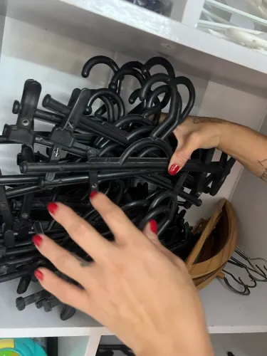 Cabides com presilhas 
