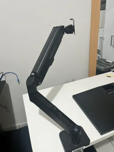Braço mecânico para monitor Pichau Nimbo 110