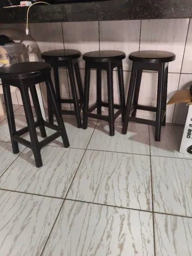 Vendo banquetas madeira