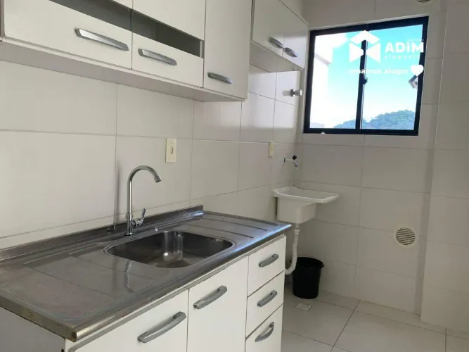 Aluguel anual: Apartamento com 2 dormitórios na Várzea do Ranchinho em Camboriú