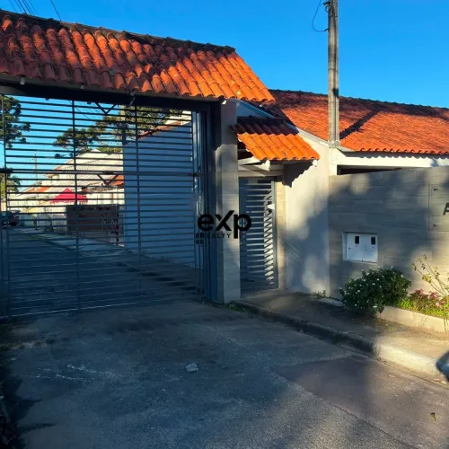 VENDE-SE EXELENTE CASA EM CONDOMINIO FECHADO