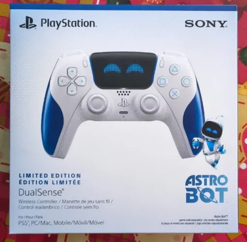 Dual sense Astro Bot