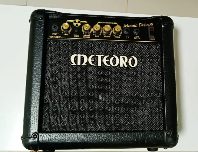 Amplificador METEORO ATOMIC DRIVE 20w !!!