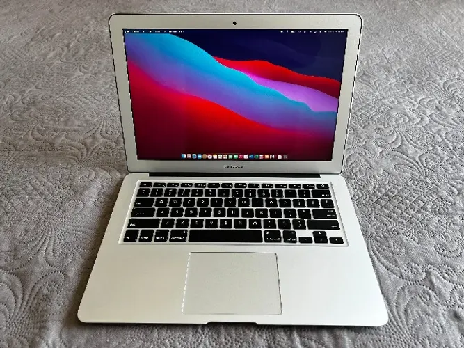 Macbook Air A1466 - 2014 - I5 - 4gb/256gb - Prata Prateado 