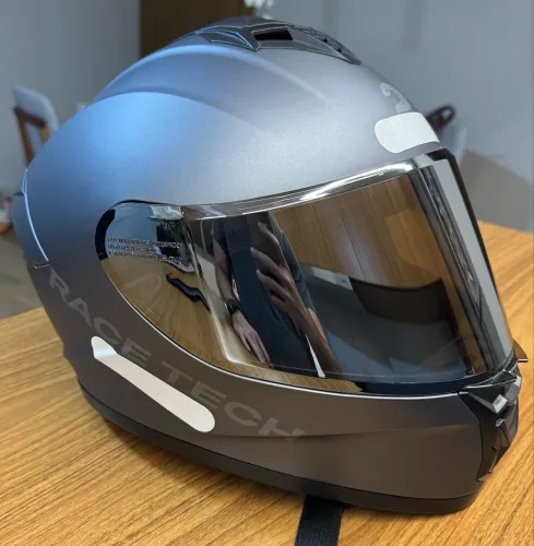Capacete race tech