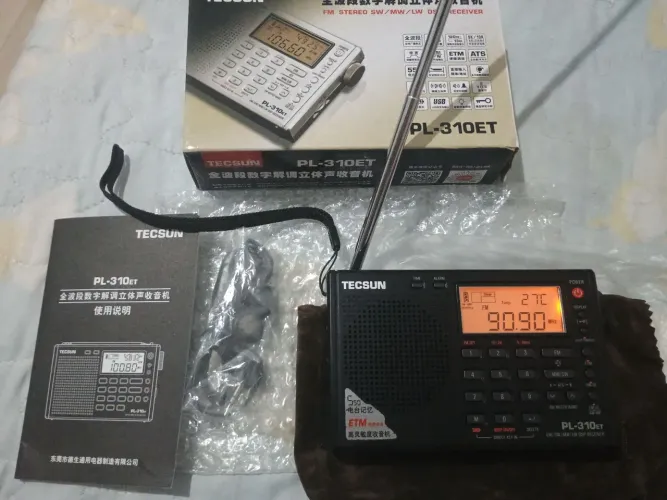 Rádio TECSUN PL310ET