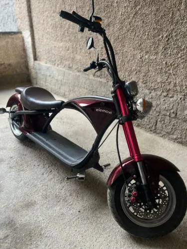 Scooter elétrica Chopper