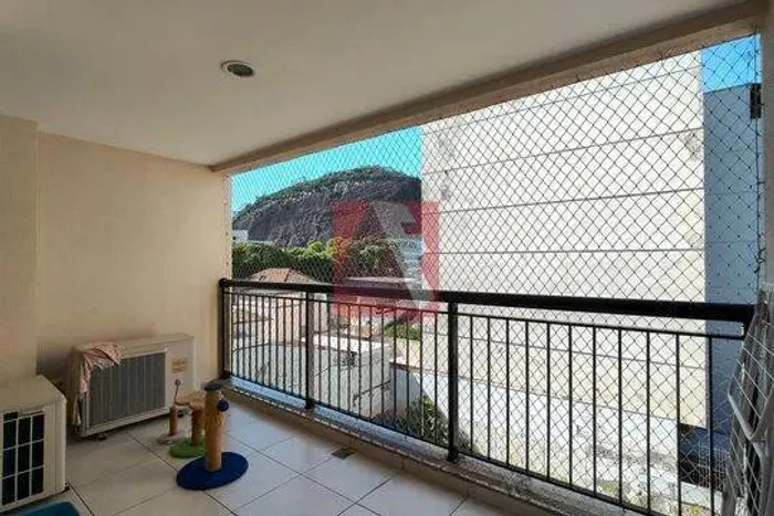 Apartamento à venda na Rua Marquês de Valença, Tijuca, Rio de Janeiro