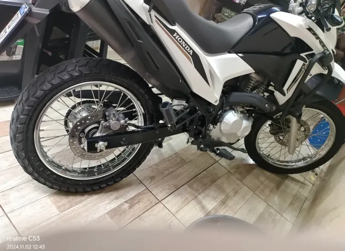 Bros 160 quitada
