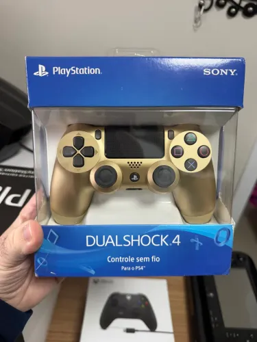 Controle PS4 edição especial Dourado