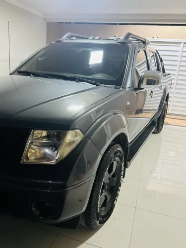 Nissan Frontier LE CD 4X4 2.5 TB Diesel Aut. 2010